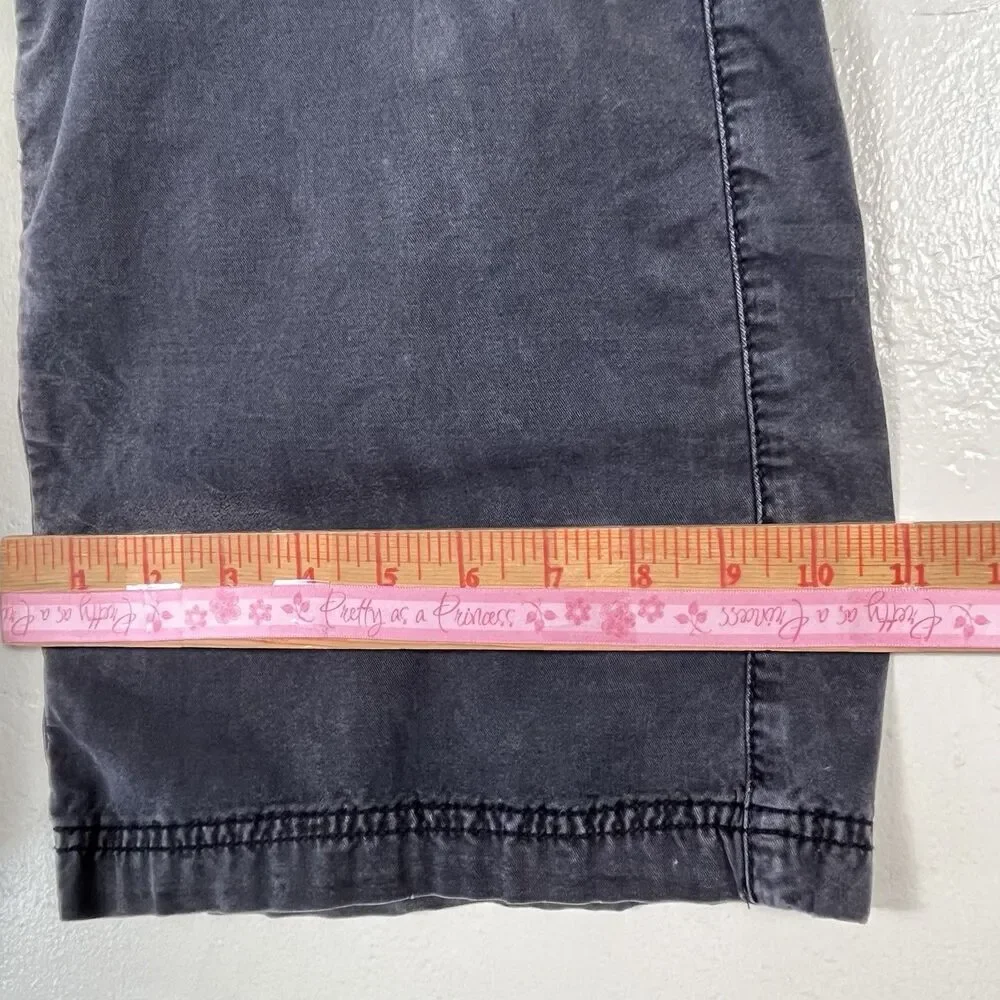 American Eagle Women’s 4 Short Cargo Pants Gray Stretch Utility Y2K